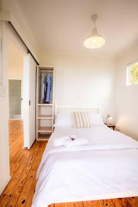 Serene Hide-Away With Ocean Views. ケープタウン エクステリア 写真